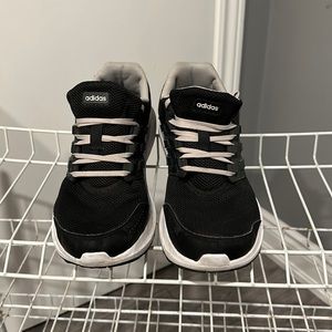 Adidas Cloudfoam Runners / Sneakers